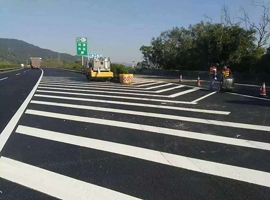 道路標(biāo)線施工